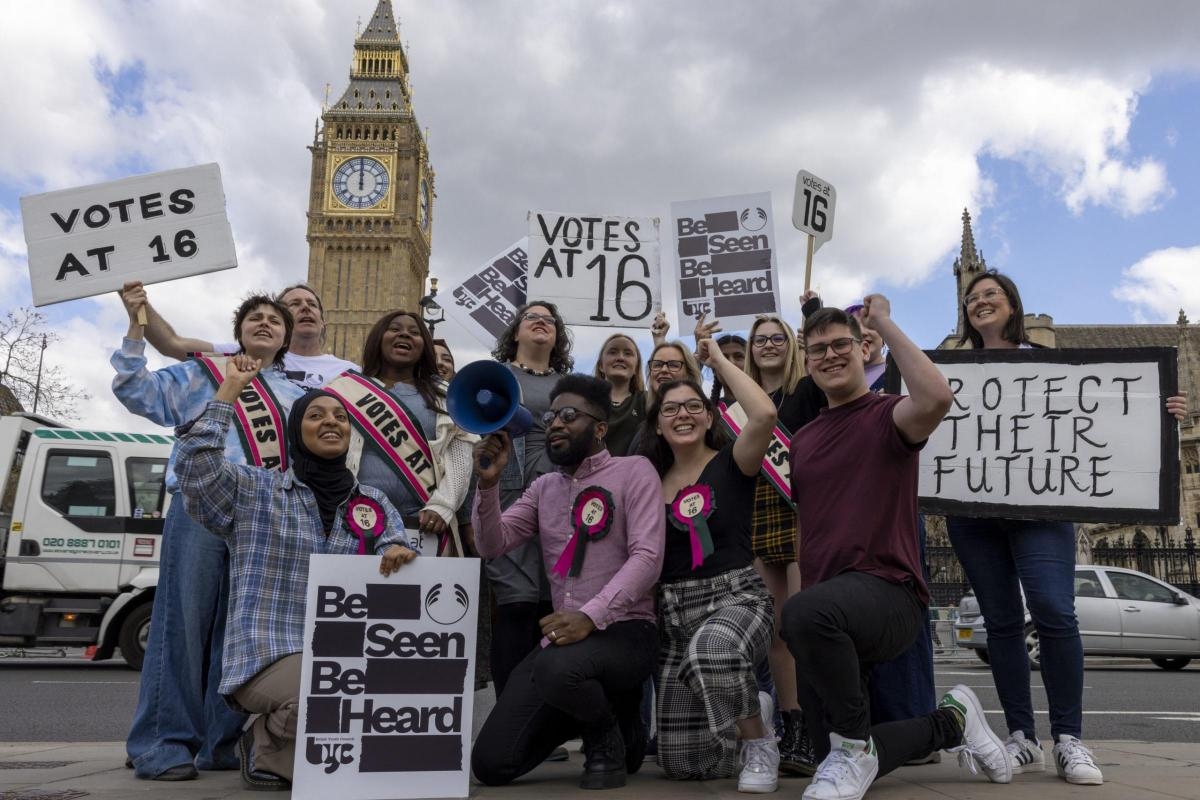 Starmer lowering the voting age to 16 'just to gain their votes'