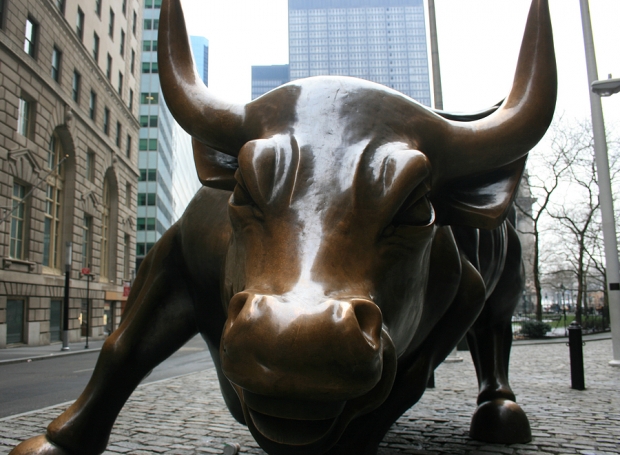 5 Top S&P 500 Financial Stocks That Bucked the "Sell in May" Trend
