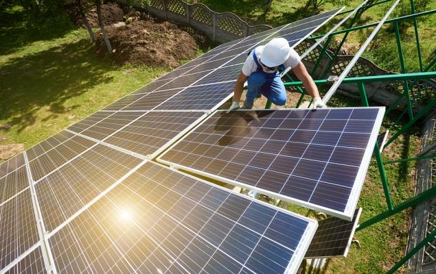 First Solar vs. Enphase: Which Solar Stock Is the Better Player in 2025?