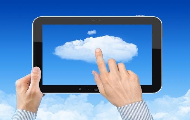 IBM vs. Oracle: Which Hybrid Cloud Stock Offers Better Growth?