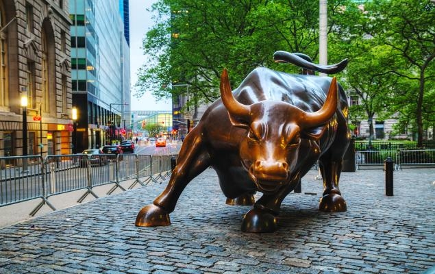 S&P 500 ETFs Log Best May in 30+ Yrs on AI, Large-Cap Safety
