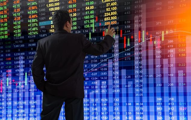 US Stocks Brush Off Moody's, Echo Past Tech Booms