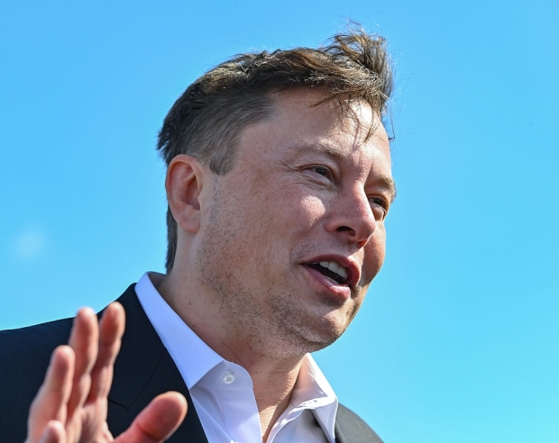 Trump, Musk War of Words Send Indexes Lower Late