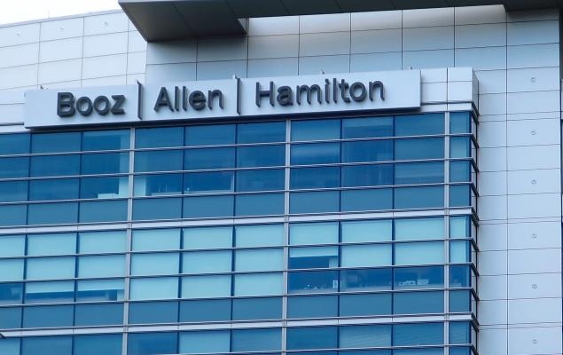 Booz Allen's Q4 Earnings Surpass Estimates, Increase Y/Y