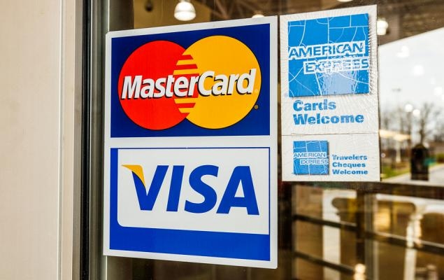 Is American Express Winning the Loyalty Battle Against Fintechs?