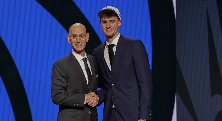 NBA 2025選秀會在Barclays Center舉行 Cooper Flagg無意外成為選秀狀元