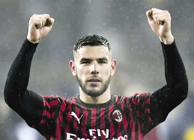 «الاتفاق تم».. تفاصيل عقد ثيو هيرنانديز مع الهلال السعودي