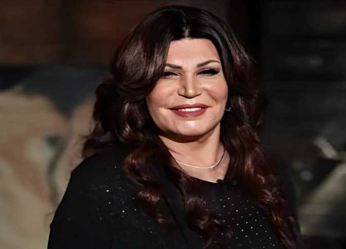 معاشي 600 جنيه.. نجوى فؤاد تستغيث بـ وزير الثقافة: «مش عايزة أعيش في دار مسنين»