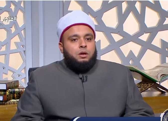 هل يأثم من يترك طريقة صوفية بحثا عن اخري أفضل ؟.. أمين الفتوى يجيب