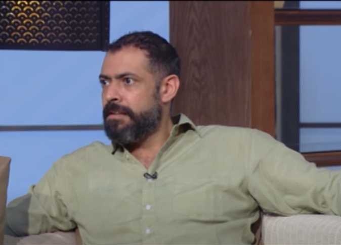 المخرج وليد الحلفاوي قبل طرح فيلمه «درويش» : عادل إمام عادل إمام أكثر من يضحكني (فيديو)