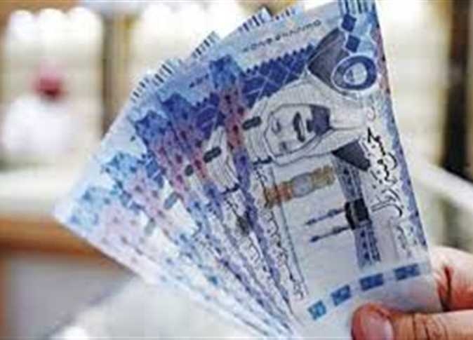 انخفاض سعر الريال السعودي اليوم الأحد 6-7-2025 مستهل التعاملات البنكية قبل اجتماع البنك المركزي