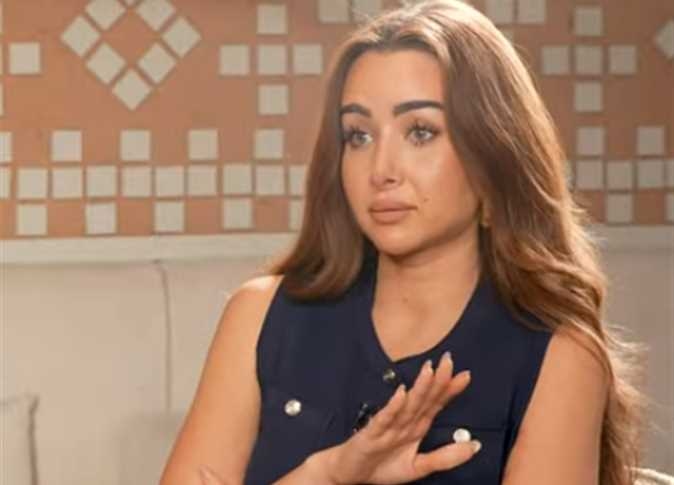 هنا الزاهد: حسيت إني بعيش فيلم ريستارت بعد اللي حصل في مصر (فيديو)