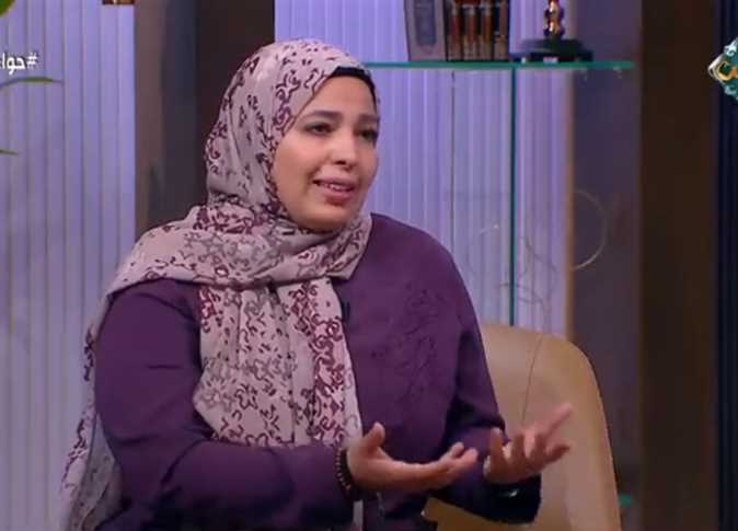 هل من حق الزوجة معرفة مرتب الزوج؟.. أمينة الفتوى تُجيب
