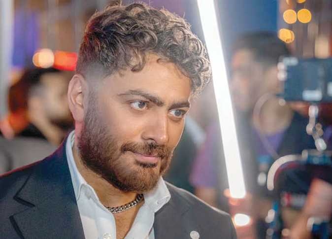 «مش عارف ليه بيعمل كده؟».. تامر حسني يهاجم فنانا بسبب صدارة يوتيوب .. والجمهور: قصده عمرو دياب