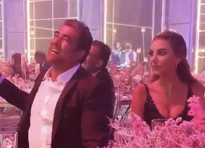 بعد عام من إخفاء الزواج.. ملامح الحمل تظهر على شانا عبود مع زوجها وائل كفوري