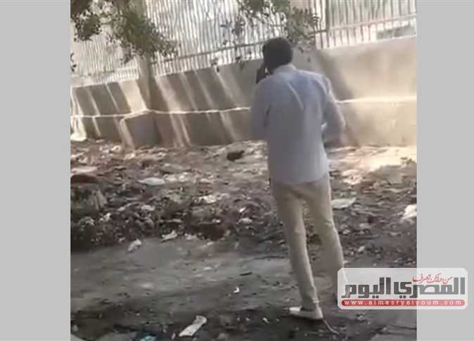 «عمو بيغشش الثانوية العامة».. مقطع متداول لشخص أثناء حل الامتحان للطلبة في شبرا الخيمة (فيديو)