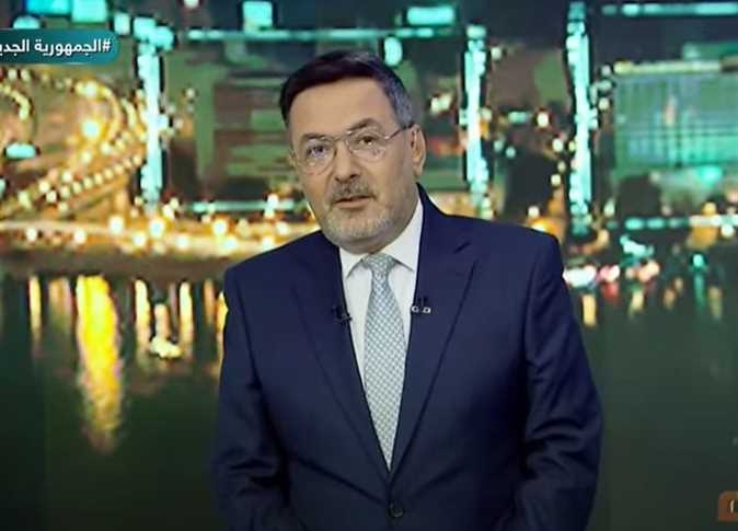 «الندل الكبير مبرشم ومحشش».. خيري رمضان عن حادث الطريق الإقليمي: «ملعون أبوك يا فقر..حوّجنا للأندال» (فيديو)