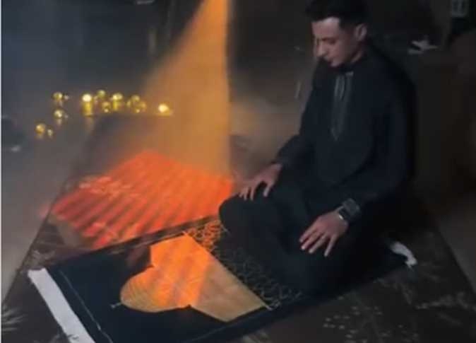 بعد اعتزاله الغناء.. مطرب المهرجانات على قدورة يعلن تقديم برنامج ديني