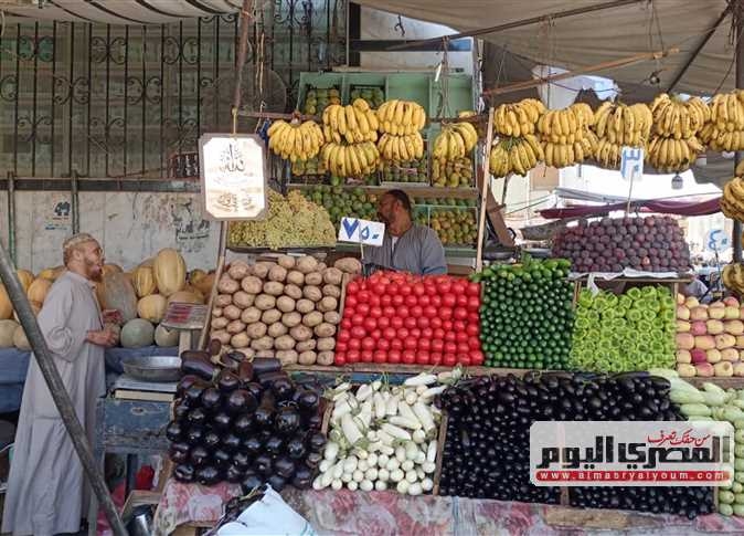 الزيتون بـ70 جنيهًا.. أسعار الخضروات والفاكهة اليوم السبت في سوق العبور