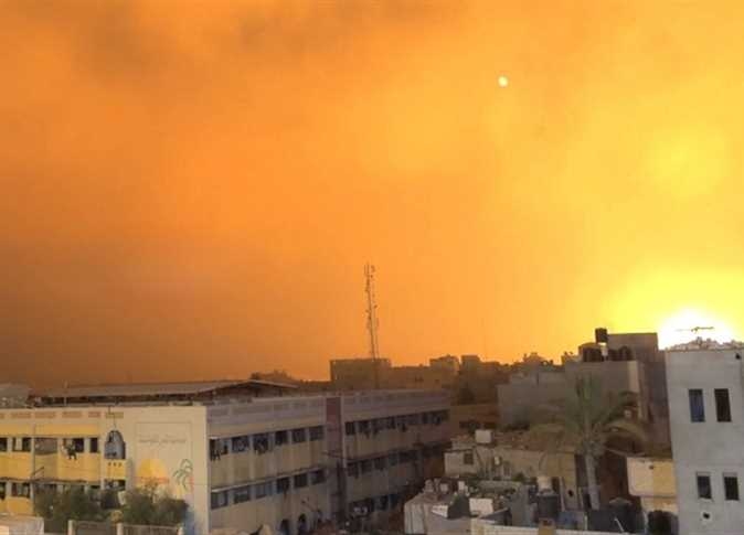 ليل خان يونس نهار.. الاحتلال ينفذ أحزمة نارية وقصف هائل بالطيران (فيديو)