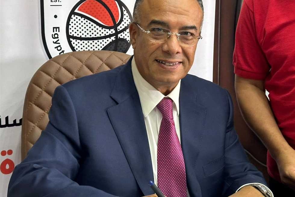 اخبار مصر / رئيس اتحاد السلة: 5 لاعبين يتهربون من المشاركة مع المنتخب.. وسنوقع عليهم عقوبات (فيديو)