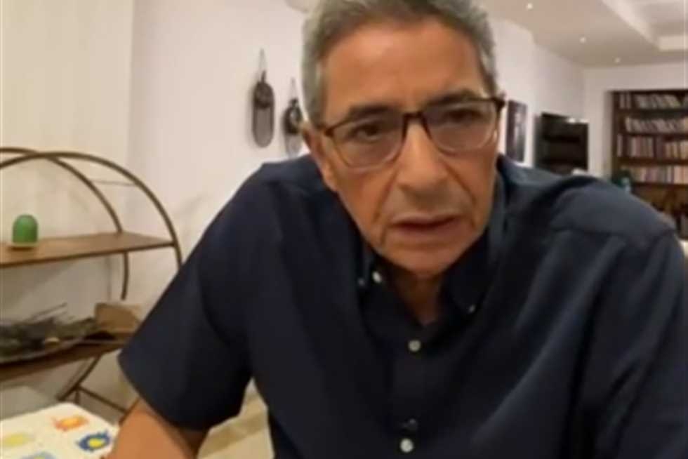 «بتمر بألم عنيف».. محمود سعد يكشف تطورات حالة أنغام الصحية (فيديو)
