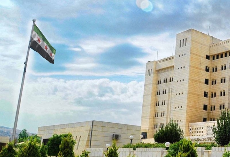 الخارجية السورية تدعو الدبلوماسيين المنشقين عن نظام الأسد للانخراط مجدداً
