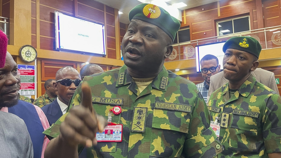 Canada denies entry to army chiefs from African state
