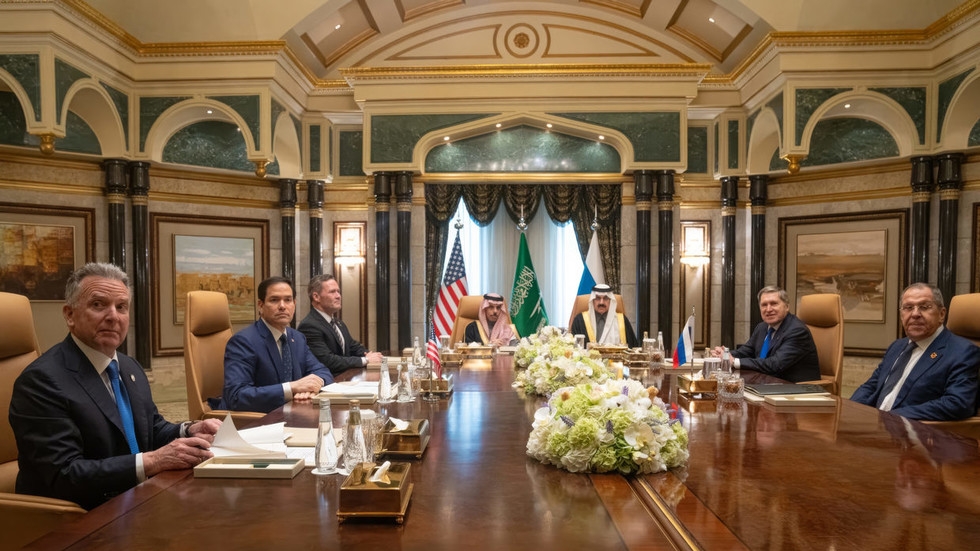‘Capitulation' and ‘betrayal': Ukrainian officials and media blast Trump over Russia talks