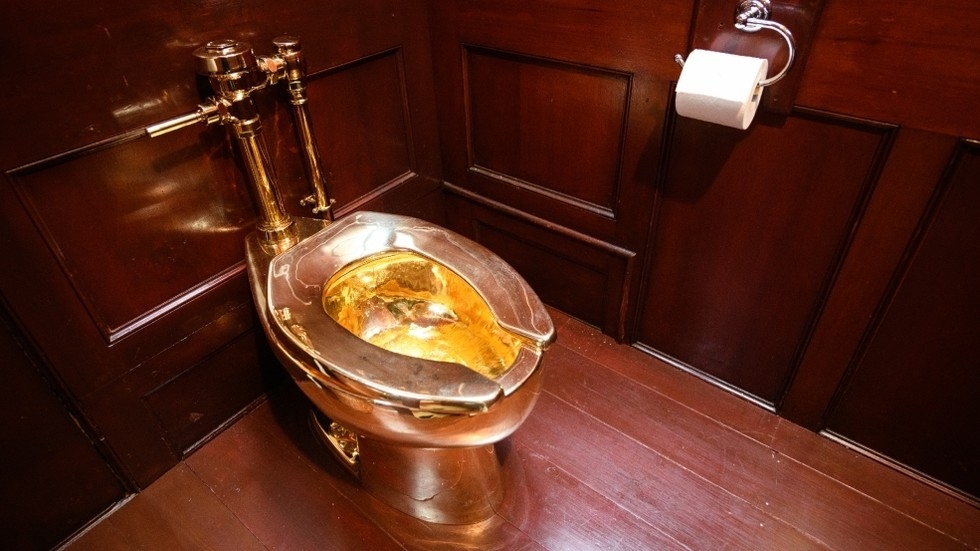 Gang convicted of stealing solid gold toilet named ‘America' (PHOTO)