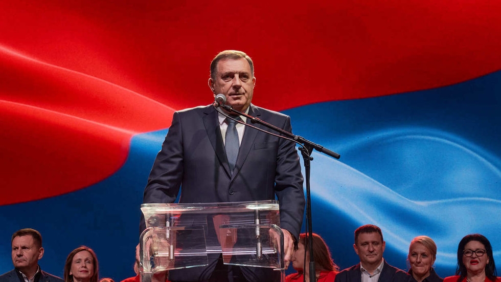 Interpol considering arrest warrants for Bosnian-Serb leaders