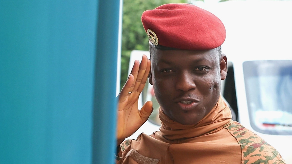 African leader pardons soldiers decade after coup attempt