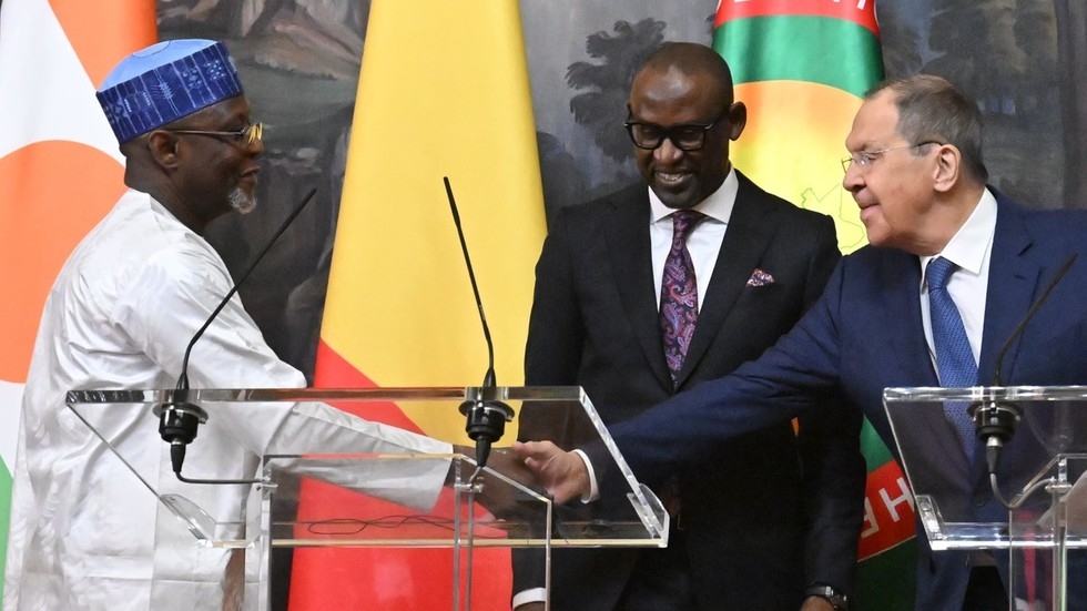 African state confirms return of Russian embassy