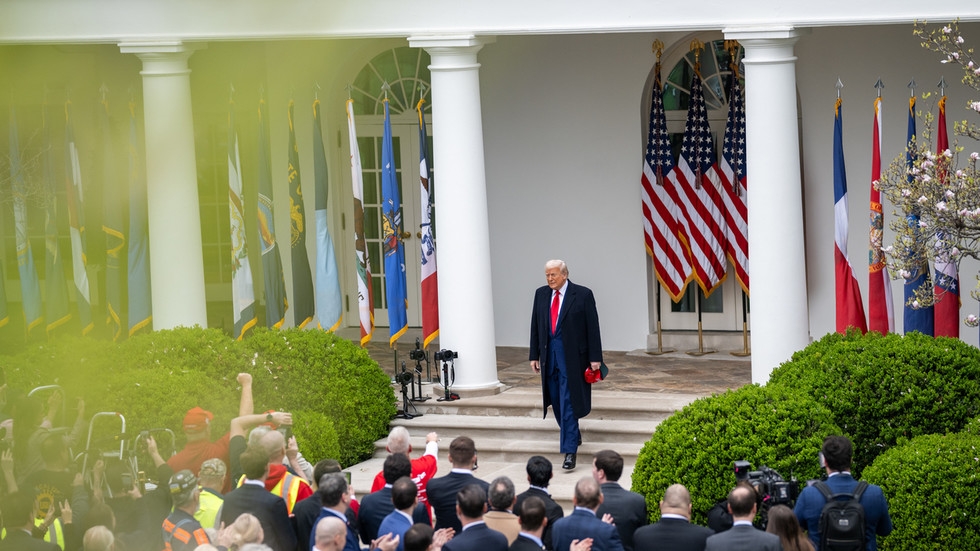 White House provides reason for not putting tariffs on Russia