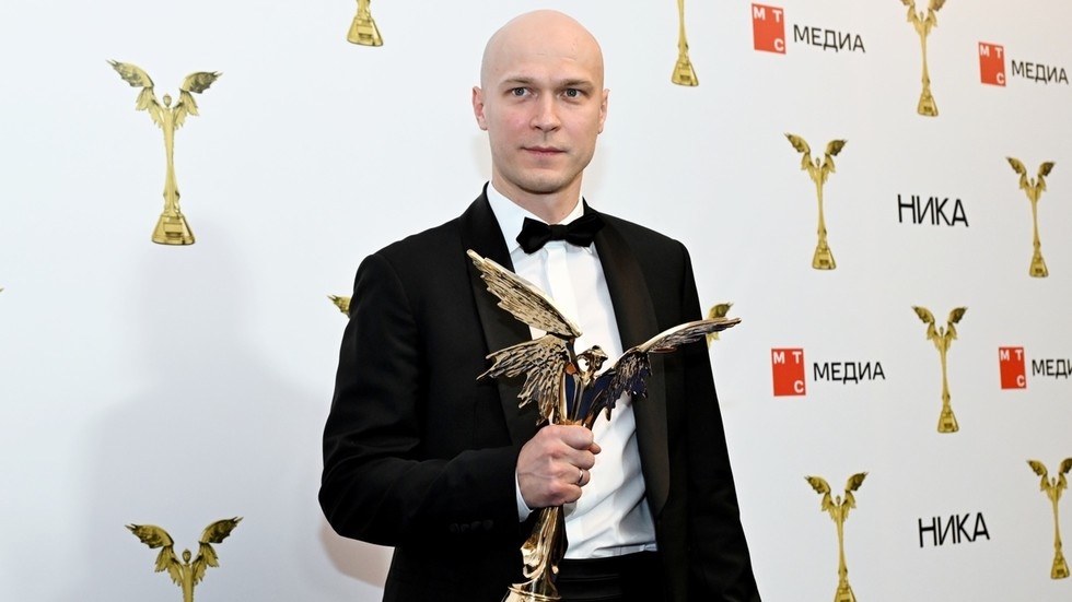 Russian Oscar nominee signs with Hollywood agency