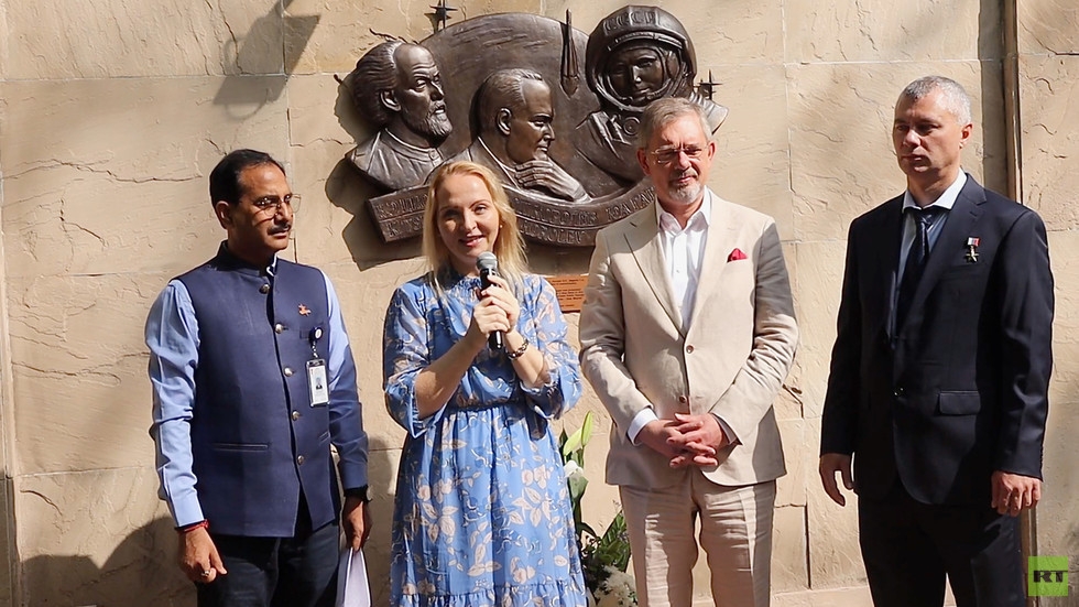 Russia's Yuri Gagarin celebrated in Indian capital