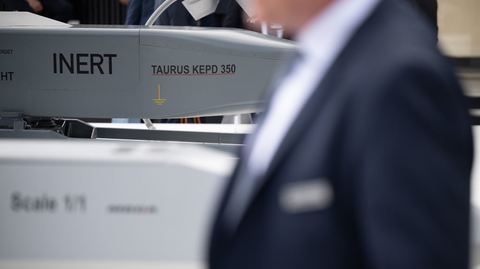 UK would back giving German missiles to Ukraine