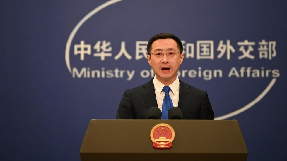 China rebuts Ukrainian weapons claim