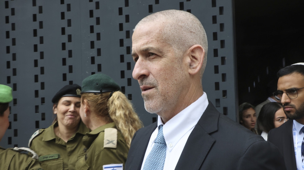 Netanyahu ordered security service to spy on protestors