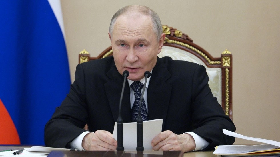 World militaries learning from Russia