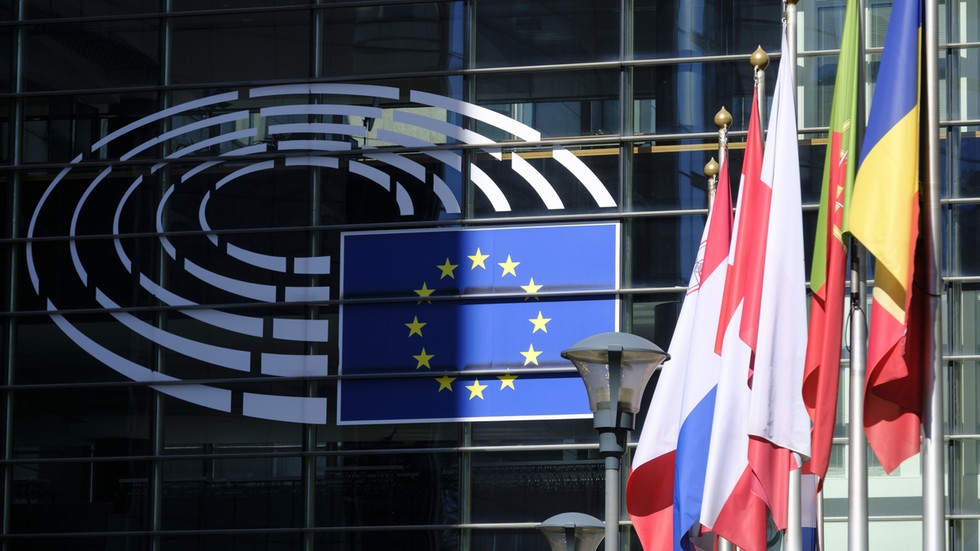 EU refusing to lift Russia sanctions for peace