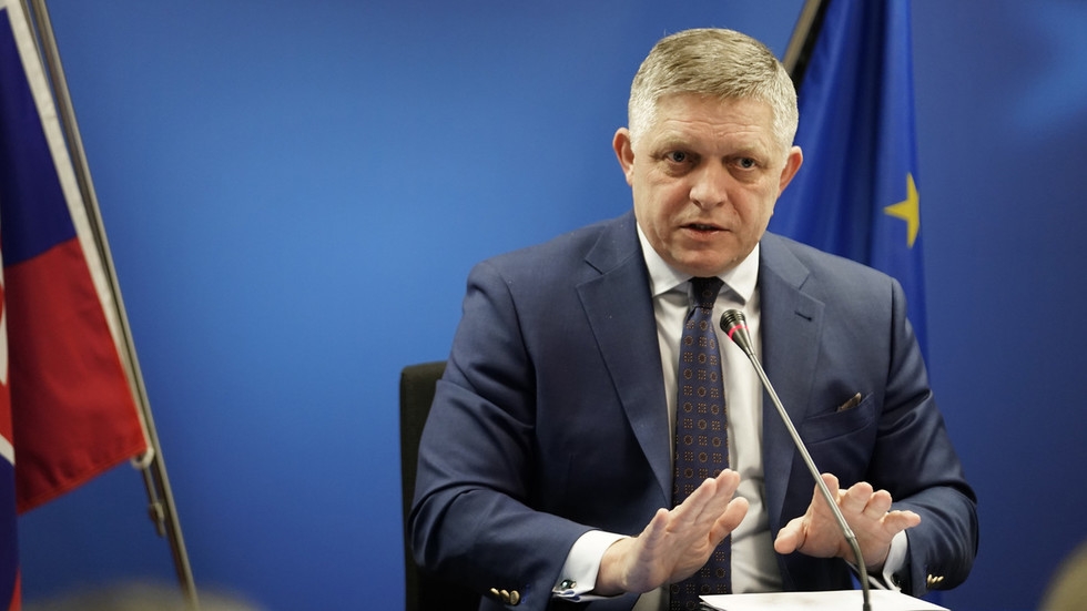 EU state's PM issues Covid vaccine warning