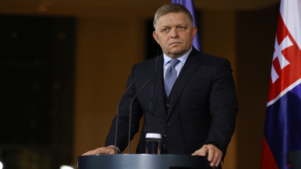 Slovak PM pledges to defy ‘unacceptable' Zelensky threats