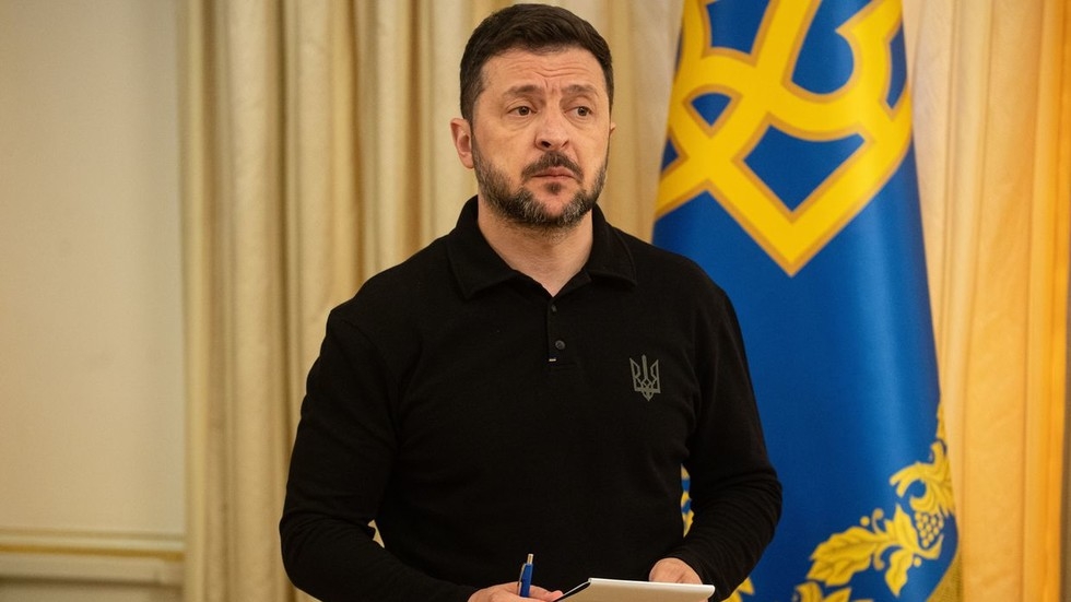 UK sending security adviser to work with Zelensky