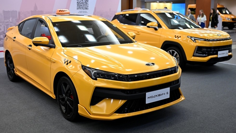 Putin signs new ‘made in Russia' taxi law