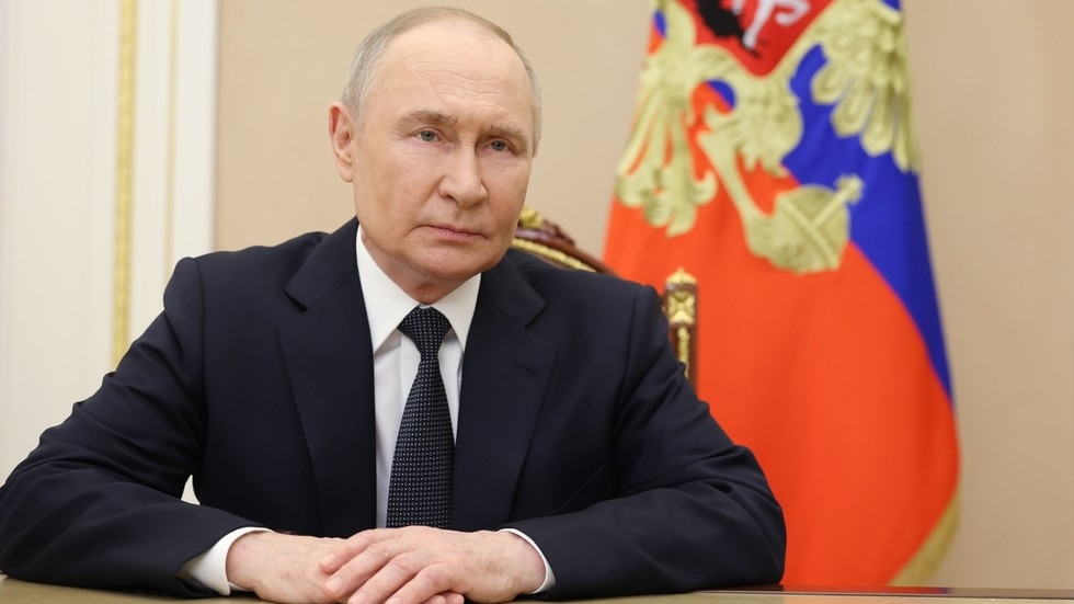 Putin outlines basis for peace in Europe