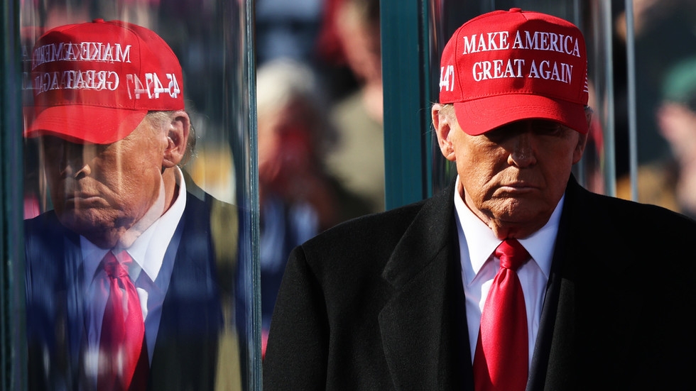 US court blocks Trump's tariffs