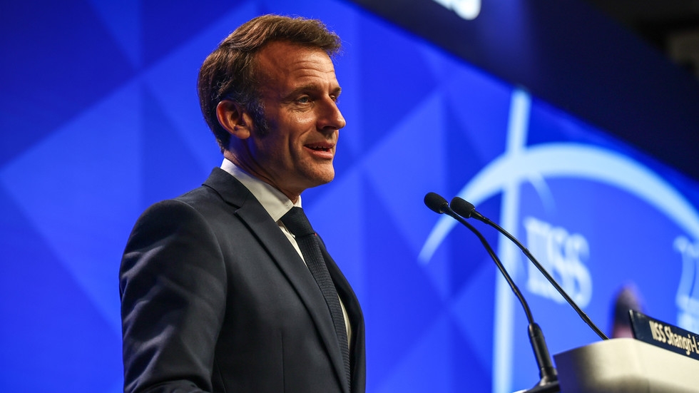 Macron threatens China with NATO expansion