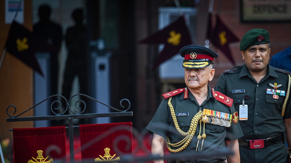India's top general responds to Pakistan's claim that it downed six jets
