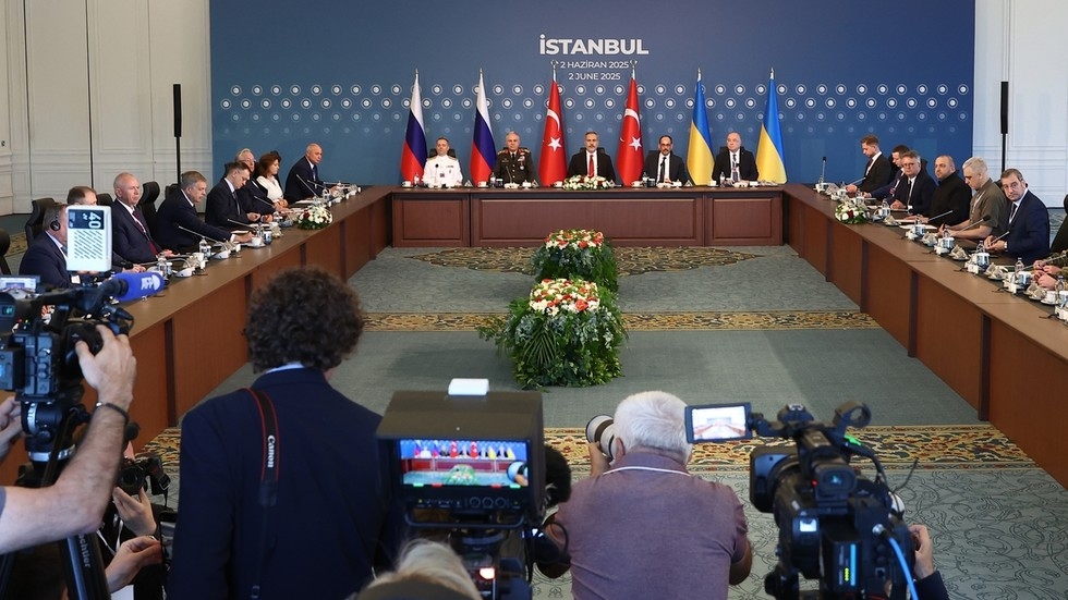 Truce or trap? Ukraine makes sure peace talks go nowhere